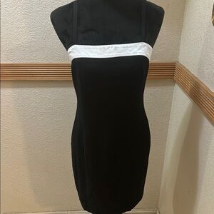 J.R. Nites Petites By Caliendo size 6 black and white midi dress!